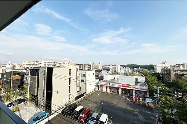 バルコニーからの眺め（南東方向）［2026年7月18日撮影］