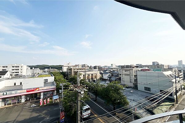 バルコニーからの眺め（南西方向）［2026年7月18日撮影］