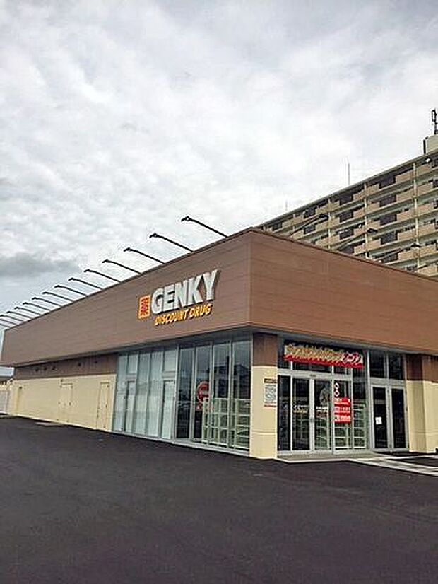 GENKY(ゲンキー) 六軒町店 57m