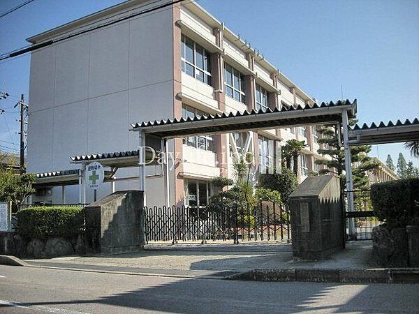 各務原市立鵜沼第一小学校 鵜沼第一小学校 1470m