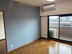 シャトレ愛松各務原 4LDKのリビング/ダイニング