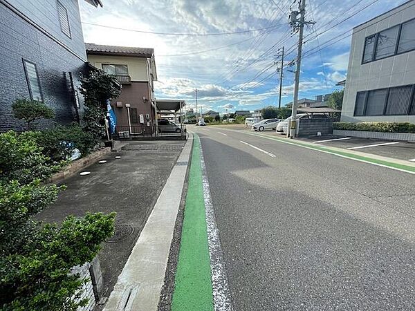 前面道路含む現地写真
