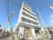 鶴見駅よりバス9分 徒歩1分 3階 新築の賃貸物件