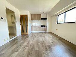 グランドール東寺尾 401 4階2LDKのリビング/ダイニング