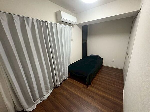バルコニーに繋がる大きな窓で、採光・換気に効果的です！