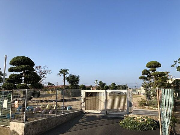 松前幼稚園 390m