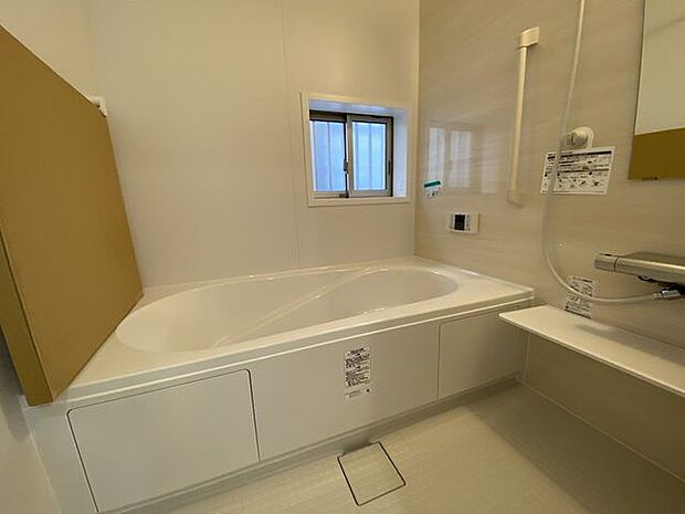 シンプルで清潔感のある浴室は美しい曲線で作られゆったりと心と体を癒してくれます♪