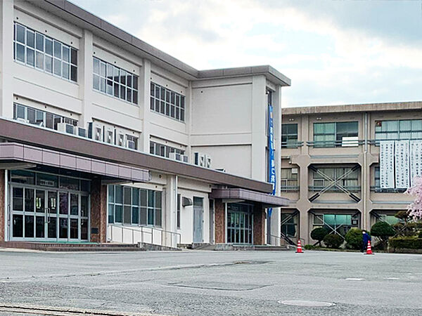 福知山市立南陵中学校　1.2km