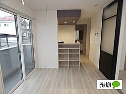 トリシア東口 201 2階1LDKのリビング/ダイニング