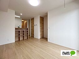 J e u n eｓｓe 102 1階1LDKのリビング/ダイニング