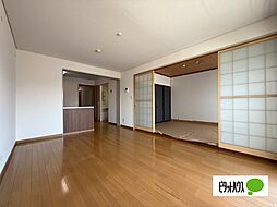 アパルトマン上松 2階3LDKのリビング/ダイニング