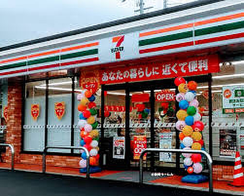 セブンイレブン彦根八坂町店：徒歩3分
