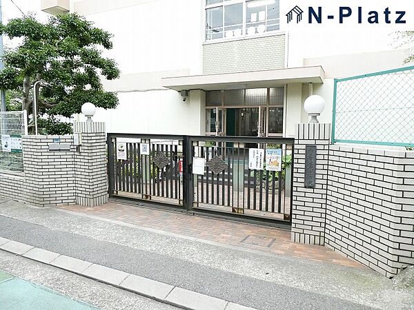 長田小学校まで約500ｍ