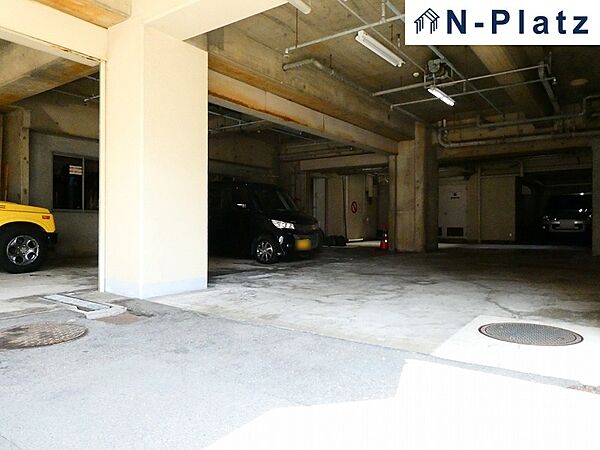 駐車場の空き状況は担当者までお問い合わせください。