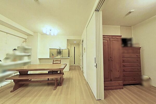 リビングと洋室