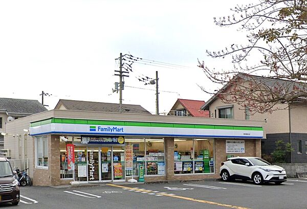 ファミリーマート蒔絵台店