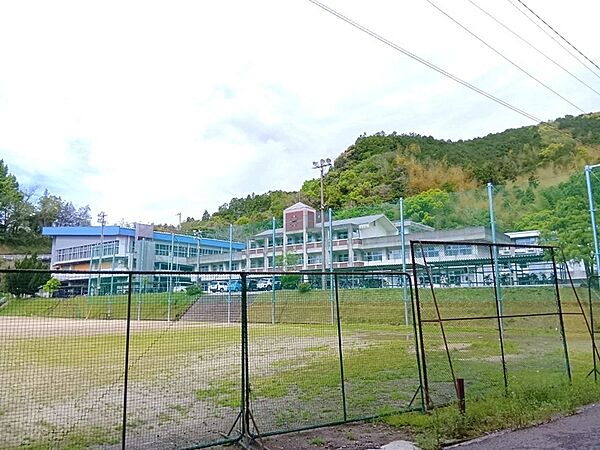 朝ケ丘中学校
