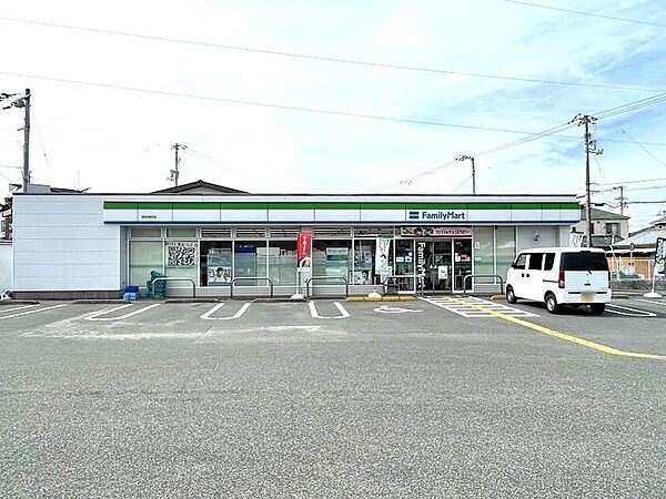 ファミリーマート神田店