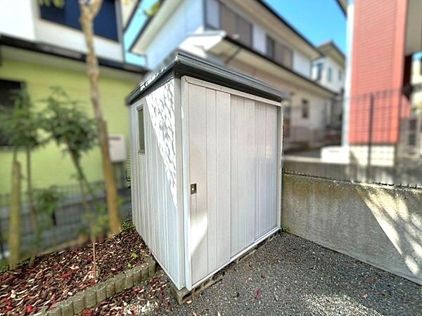 屋外物置