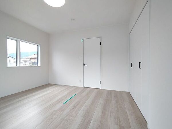 洋室　8.0帖