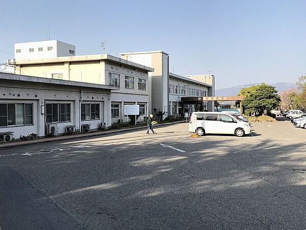 東長野病院 930m
