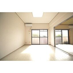 エミナンス　ドゥ　ファミーユ　A 104 1階3LDKのリビング/ダイニング