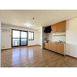 ハイライズ秋葉 301 3階3LDKのリビング/ダイニング