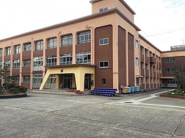阪南市立舞小学校　約150ｍ　徒歩2分