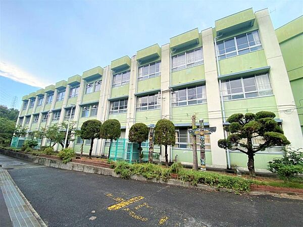 阪南市立貝掛中学校　約1800m　徒歩23分