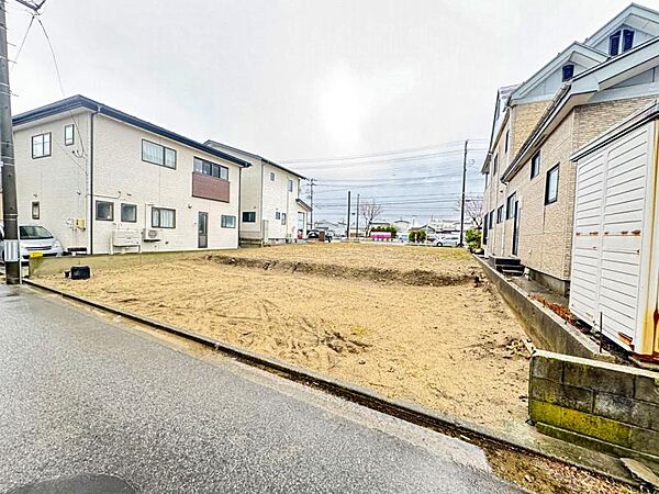 《 商 業 地 域 》建ぺい率80％＆容積率400％