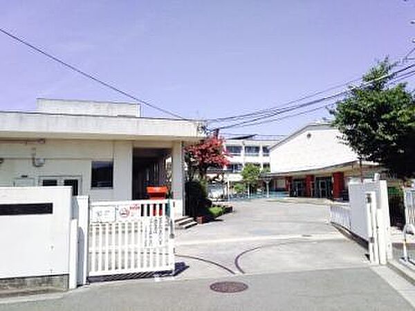 堺市立八下西小学校　約750ｍ　徒歩10分