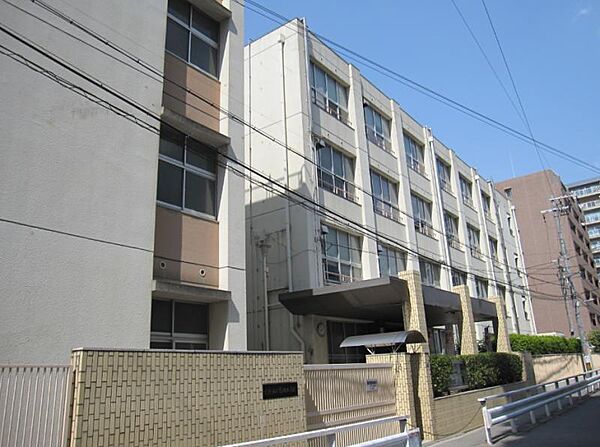 大阪市立鷺洲小学校　約550ｍ　徒歩7分