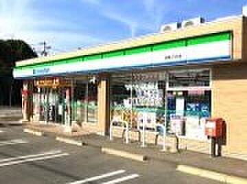 ファミリーマート 大王あぜな店　約1400ｍ　車3分