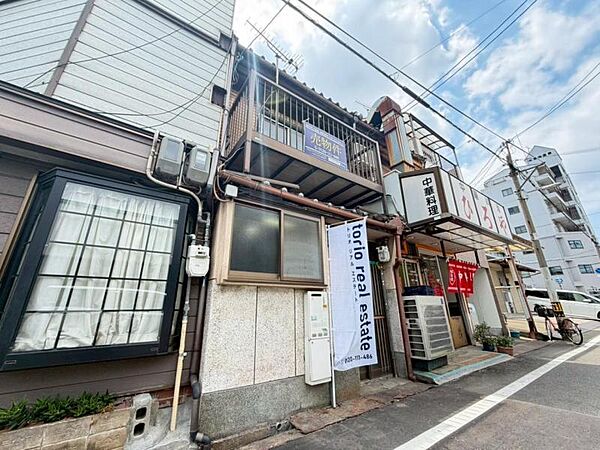 木造2階建ての連棟戸建