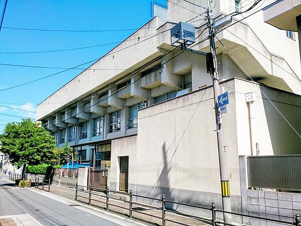大阪市立深江小学校　約600ｍ　徒歩8分