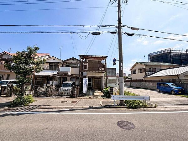 広々道路＆南東側も現状空き地で開放感のある立地！