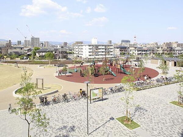 岩倉公園　約550ｍ　徒歩7分