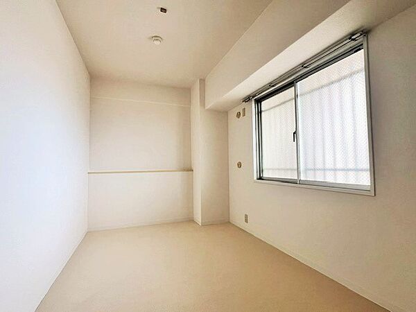 洋室５．６帖