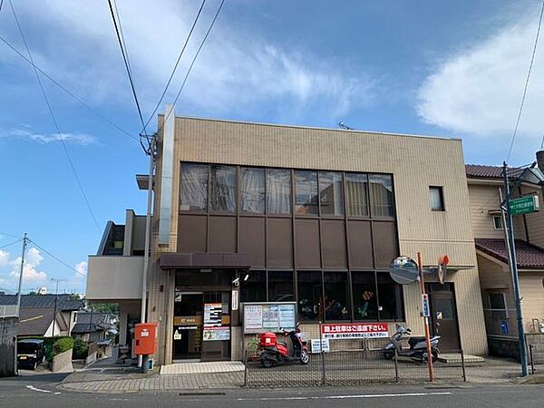 大明丘郵便局・郵便窓口9:00～17:00・貯金窓口 9:00～16:00・ATM9:00～17:30(土9:00～12:30)・保険窓口 9:00～16:00・駐車場3台 350m