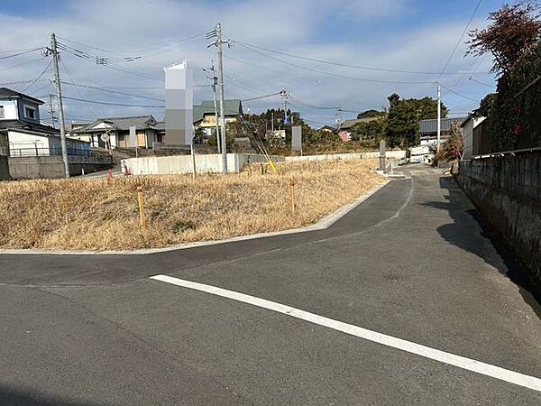 交通量が少ないので駐車も楽にできますね♪