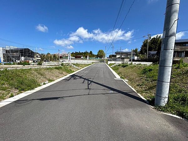 東側