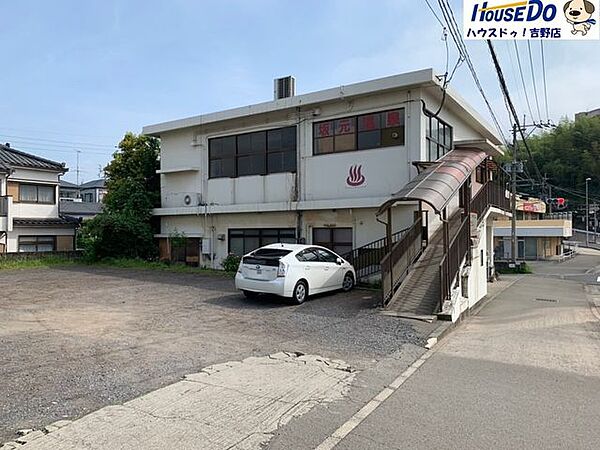 坂元温泉営業時間 5：30～22：00定休日 第1・3月曜日駐車場 15台泉質 炭酸水素塩泉 1100m