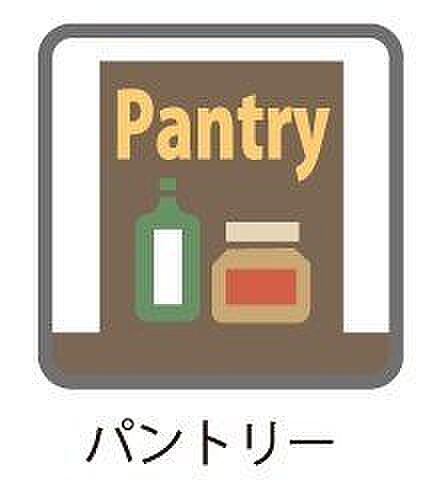 キッチン横収納。