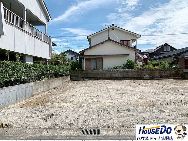 1号棟：左側令和8年2月完成予定。撮影日：令和7年9月23日