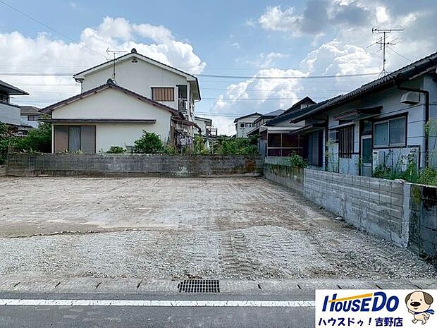 2号棟:右側令和8年2月完成予定。撮影日:令和7年10月5日