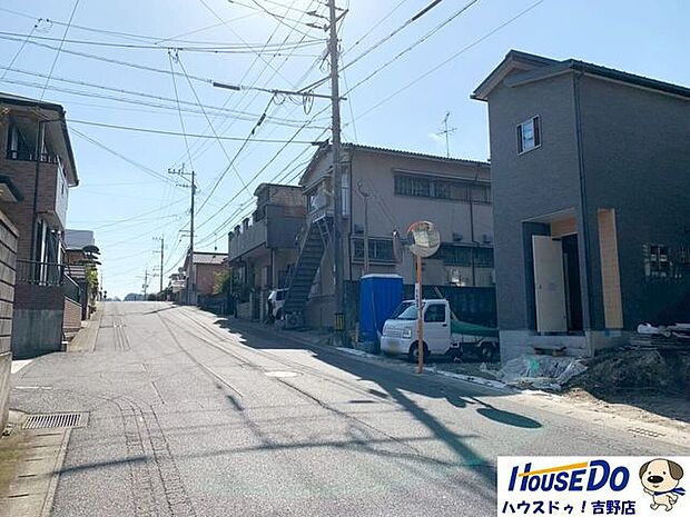 交通量が少ないので駐車もしやすいですね。