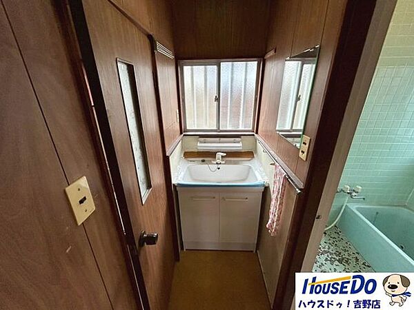 ■リフォームのご相談も承ります。「壁紙をかえたい！」「お風呂やトイレは新品に交換したい！」など、お客様のご希望、予算をヒアリングさせて頂きながらご提案致します。お気軽にご相談ください。