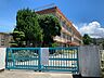 周辺：清水小学校児童数は約473名、教員数は約29名です。（令和7年4月） 2100m
