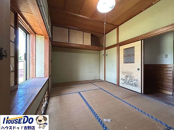 離れ玄関左6帖和室