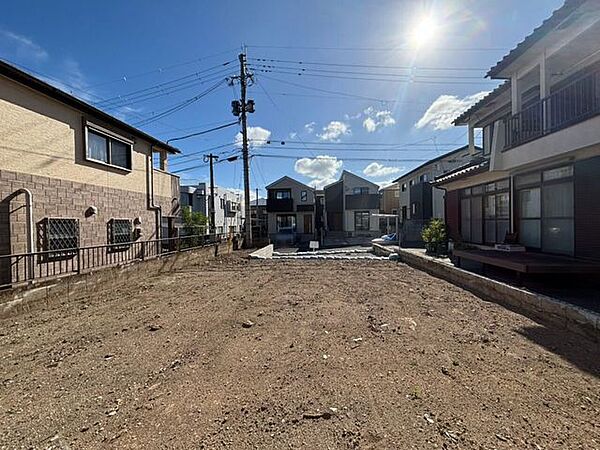 ■建築条件はありませんのでお好きなメーカーで建てる事が出来ます。≪約51坪≫■桜丘西小・桜丘中まで徒歩4分（約300ｍ）♪■南西向きで日当たり良好♪